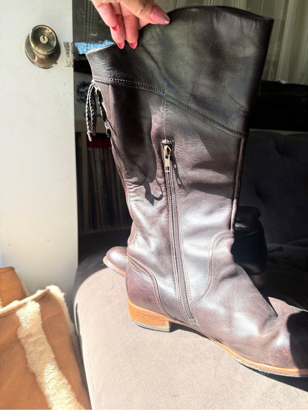 UGG Australia S/N 1923 Brown Leather Tall Riding Boots Size 9.5